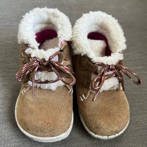 Merrell baby girl/toddler snow boots
